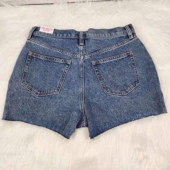 Pink Victoria's Secret High Waisted Cutoff Medium Wash Denim Shorts - Picture 4 of 4